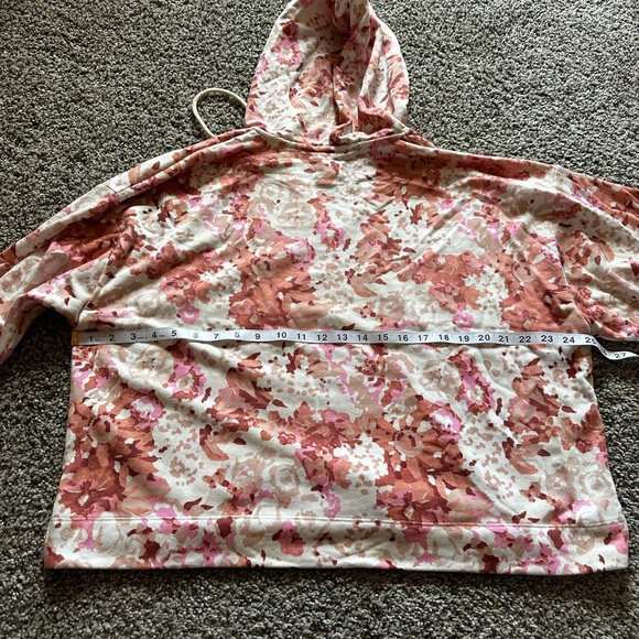 Lou & Grey In Bloom Floral Terry Hoodie - Picture 8 of 10